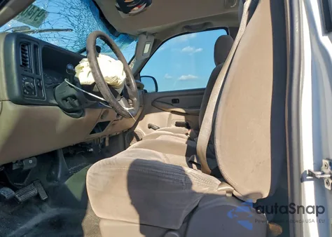 2006 Chevrolet Silverado C1500 from USA, damaged, VIN 3GCEC14X06G229213